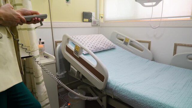 Clean and empty bed in the new medical center