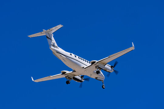 Sunport International Airport 5-7-2026 Albuquerque, NM USAAdvance Air Beechcraft Super King Air 350 N352PX arrival into Albuquerque Sunport international airport
