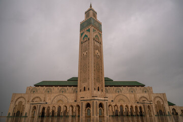 Obraz premium Hassan II Mosque in Rain - Casablanca, Morocco