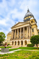 Fototapeta premium Illinois State Capitol in Spring in Springfield Illinois