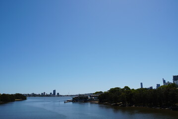 Obraz premium Swan River view from Boorloo Bridge, Perth City - Capital of Western Australia