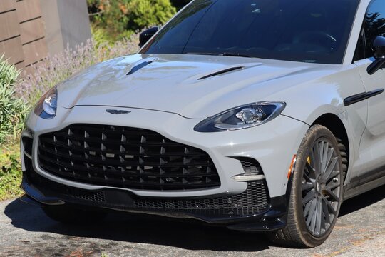 Aston martin DBX Car 