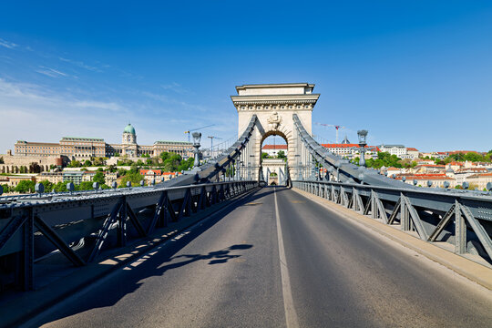 Sz&eacute;chenyi Chain Bridge connects Buda Castle in Budapest