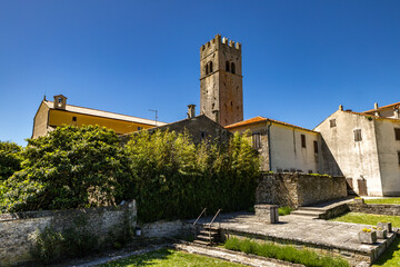 Obraz premium Bell Tower and Medieval Walls in Motovun Old Town Croatia