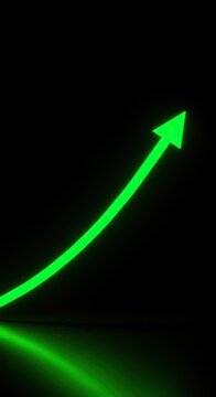 Grafico aziendale digitale che mostra una crescita economica positiva e un aumento delle vendite con una freccia direzionale verde brillante che sale, investimento, successo, business