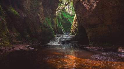 The Devil's Pulpit, Scotland. © Sam Hayles