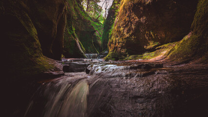 The Devil's Pulpit, Scotland. © Sam Hayles