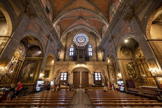 Interior view of the church Parroquia de Sant Bartomeu de S&oacute;ller, with organ and round window, Soller, Majorca, Spain
