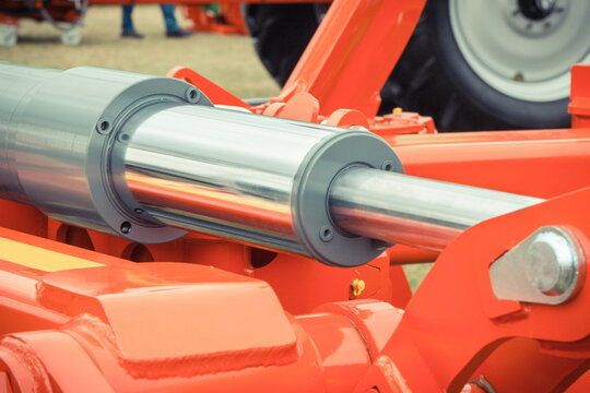 Piston or actuator as part of hydraulic and pneumatic mechanism in machine. Technology