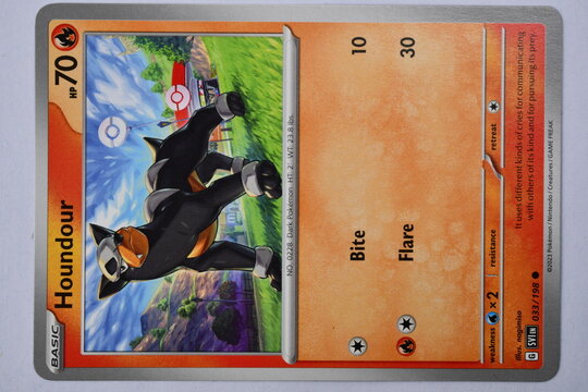 Pok&eacute;mon Trading Card, Scarlet and Violet, Houndour.