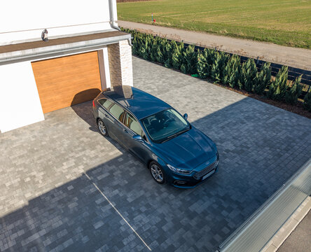 Ford mondeo MK5 estate parked at driveway. The Ford Mondeo Mk5 (2014&ndash;2022) was a globally developed large family car, serving as a more refined, upscale alternative to its predecessor and a direct sib