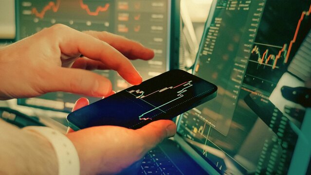 using smartphone to analyze crypto trading