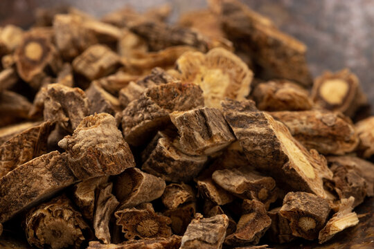 Chinese Inner Mongolia Produced Chinese Medicinal Material Fangfeng White Background