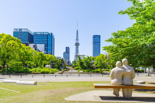 久屋大通公園の芝生広場から見た栄方面の風景（名古屋市中区栄）