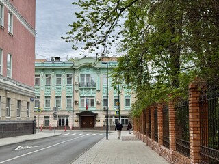 Naklejka premium The Garden Ring, city streets, beautiful architecture, and attractions of Moscow on a warm spring day. Photo
