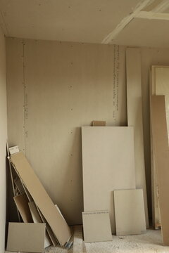 Murs de placo en travaux