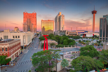 Obraz premium San Antonio, Texas, USA. Aerial cityscape image of downtown San Antonio, Texas at beautiful spring sunset.