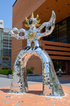 CHARLOTTE NORTH CAROLINA USA: The Bechtler Museum of Modern Art with "The Firebird" by Niki de Saint Phalle. The Museum is part of the Levine Center and was designed by Mario Botta.