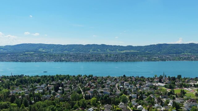 Zollikon/K&uuml;snacht Z&uuml;richsee Kilchberg Sommer Weit - Seitliche Kamerafahrt