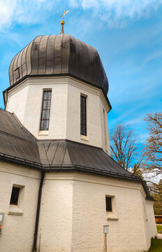 Church on a sunny spring day at Schoenau cemetary, Schoenau am Koenigssee, Berchtesgadener Land, Bavaria, Germany