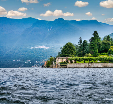 Historic Waterfront Villa on the Lavedo Peninsula in Lenno, waters of Lake Como
