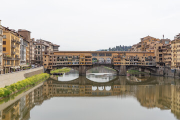 Fototapeta premium Ponte Vecchio in Florenz, Toskana, Italien