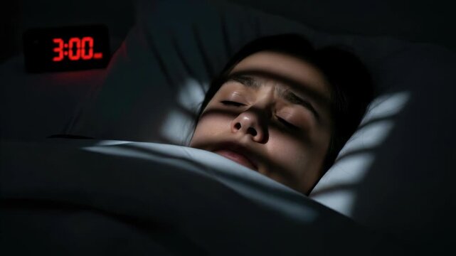 Insomnia, wakefulness, nocturnal arousal, deep restlessness, unrest, severe exhaustion, sleep disorder, fragmented rest, persistent vigilance