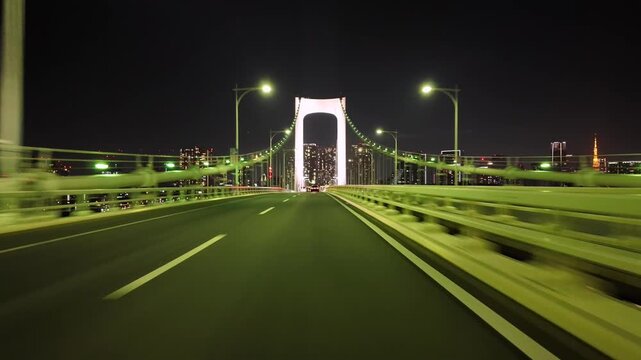 夜の首都高速11号台場線 レインボーブリッジを走行する車載動画