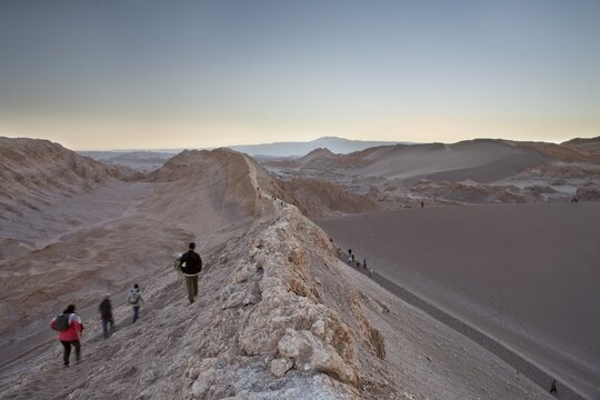 Sand dune in the Valle de Luna (Moon Valley) at sunset, San Pedro de Atacama, Regi&oacute;n de Antofagasta, Chile, South America