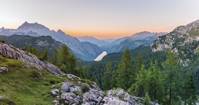 Panorama, view over the K&ouml;nigssee from the Feldkogel, on the left Watzmann S&uuml;dspitze and Watzmann-Kinder, on the right Funtenseetauern, sunset, Berchtesgaden National Park, Berchtesgadener Land, Upper Bavaria, Bavaria, Germany