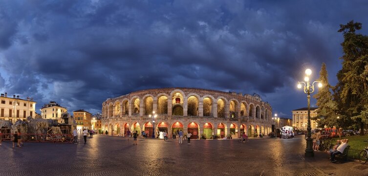 Piazza Bra with Roman amphitheatres Arena di Verona in the evening, Piazza Bra, Verona, Veneto, Italy