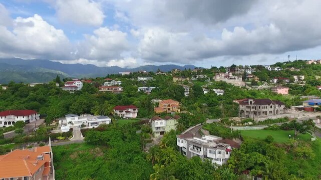 Toma a&eacute;rea de un suburbio en la ciudad de Kingstone, Jamaica.