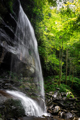 Obraz premium Great Smoky Mountains waterfalls hiking trails and mountain landscapes