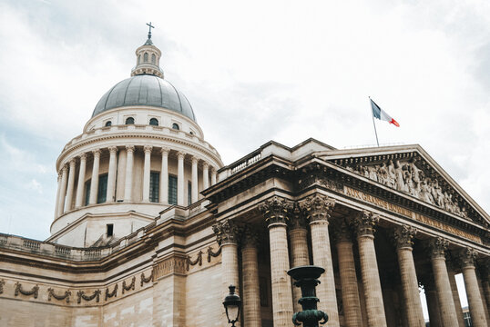 Parisian architectural beauty in classic monument design