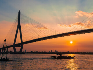 Obraz premium Can Tho Bridge at Sunset. Hau River, Can Tho, Vietnam