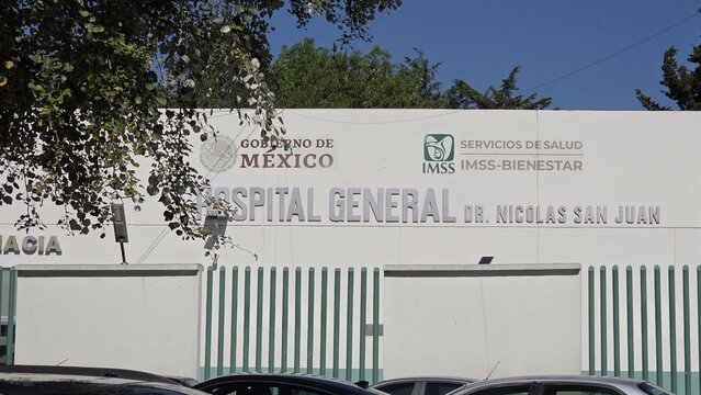 April 13, 2026, sign of the Nicolas San Juan General Hospital and IMSS in Toluca