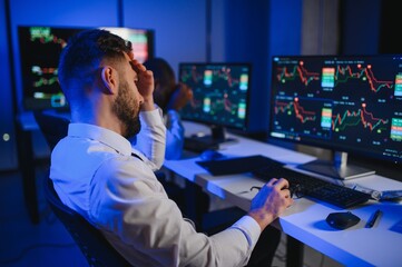 Intraday trader angry over loss in stock market investment while trading. risk of investing in...