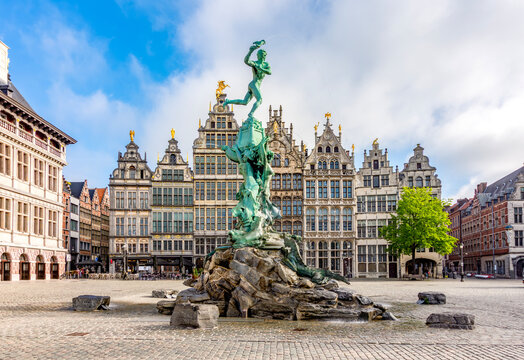 Brabo fountain and Guild houses on Market square (Grote markt), Antwerp, Belgium