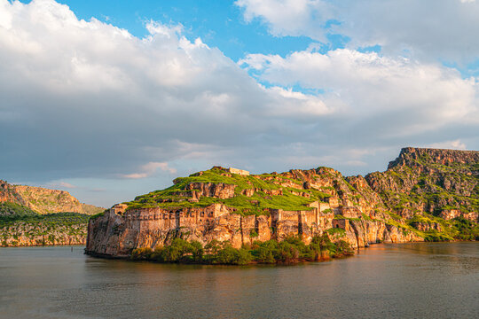 The scenic sunset views of the Rumkale, a ruined fortress on the Euphrates, located in the province of Gaziantep and 50 km west of Şanlıurfa, Turkey