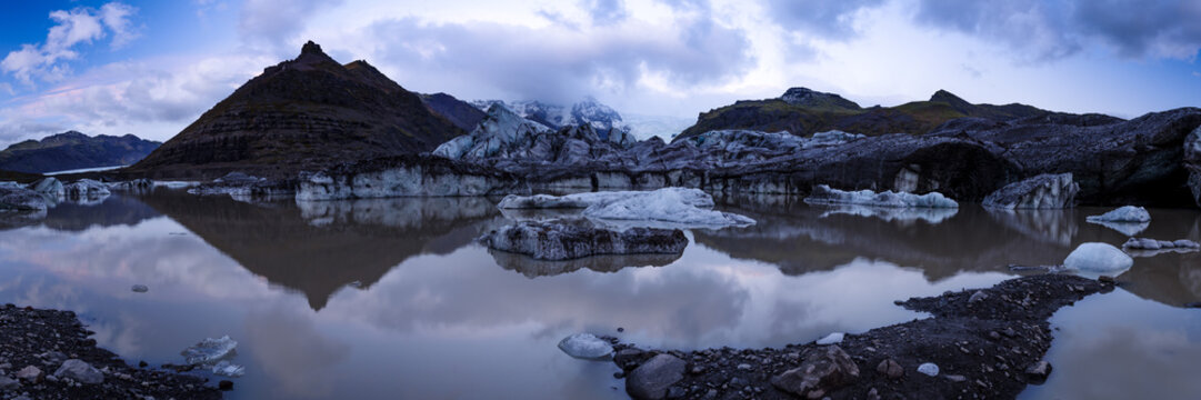 Panorama of Sv&iacute;nafellsj&ouml;kull glacier