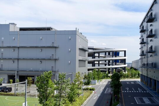  Huge warehouse in the city