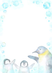 Obraz premium ペンギンの親子がニコニコで手を振っている水彩風イラスト。爽やかな青いフレームテンプレート。