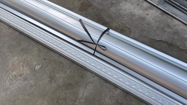 Bundled galvanized steel metal profiles for roof construction