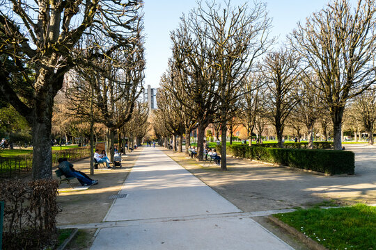 Le parc de Choisy dans le treizi&egrave;me arrondissement de Paris en France