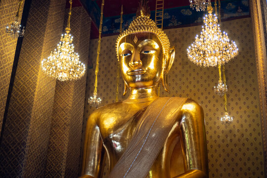 Big Golden Buddha at Wat Kalayanamit in Bangkok, Thailand.