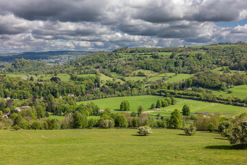 Derwent Valley, Stretching 15 miles down the river valley from Matlock Bath to Derby, the World Heritage Site contains a fascinating series of historic mill complexes, including some of the world＇s fi © Fela Sanu