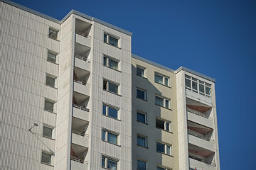 Fototapeta premium Hochhaus, Weiße Siedlung, Dammweg, Sonnenallee, Neukölln, Berlin, Deutschland
