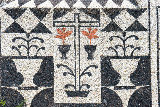 Black and white stone pattern with cross motif