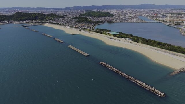 和歌に詠われた景勝地・和歌の浦「片男波海水浴場の空撮」和歌山県和歌山市 Aerial View of Kataonami Beach, Scenic Wakanoura Heritage Site, Wakayama City