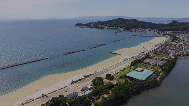 和歌に詠われた景勝地・和歌の浦「片男波海水浴場の空撮」和歌山県和歌山市 Aerial View of Kataonami Beach, Scenic Wakanoura Heritage Site, Wakayama City